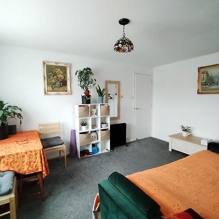 Home Away Home Near Heathrow Airport Cowley  Exteriör bild