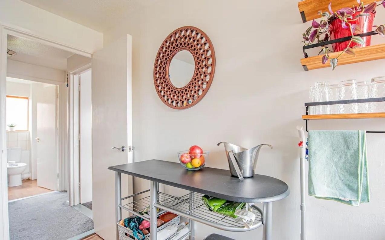 Home Away Home Near Heathrow Airport Cowley  Exteriör bild