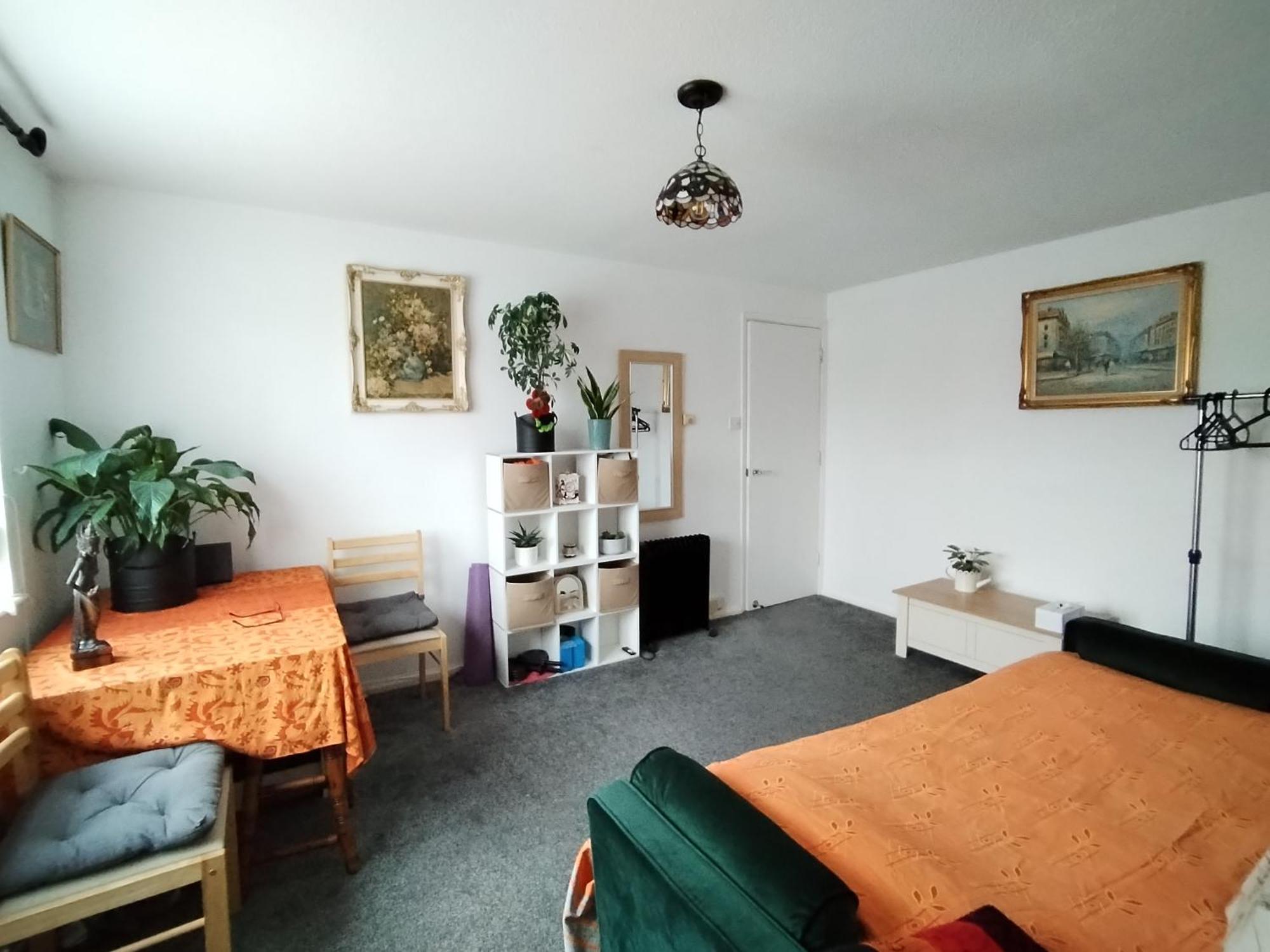 Home Away Home Near Heathrow Airport Cowley  Exteriör bild